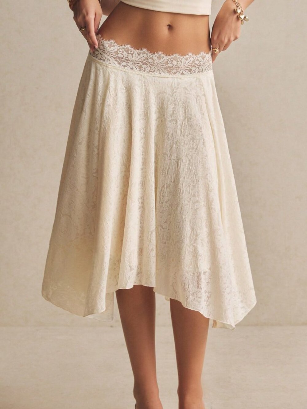 Apricot Casual Women's Elegant Asymmetrical Hem Lace Skirt - Picture 4 of 7